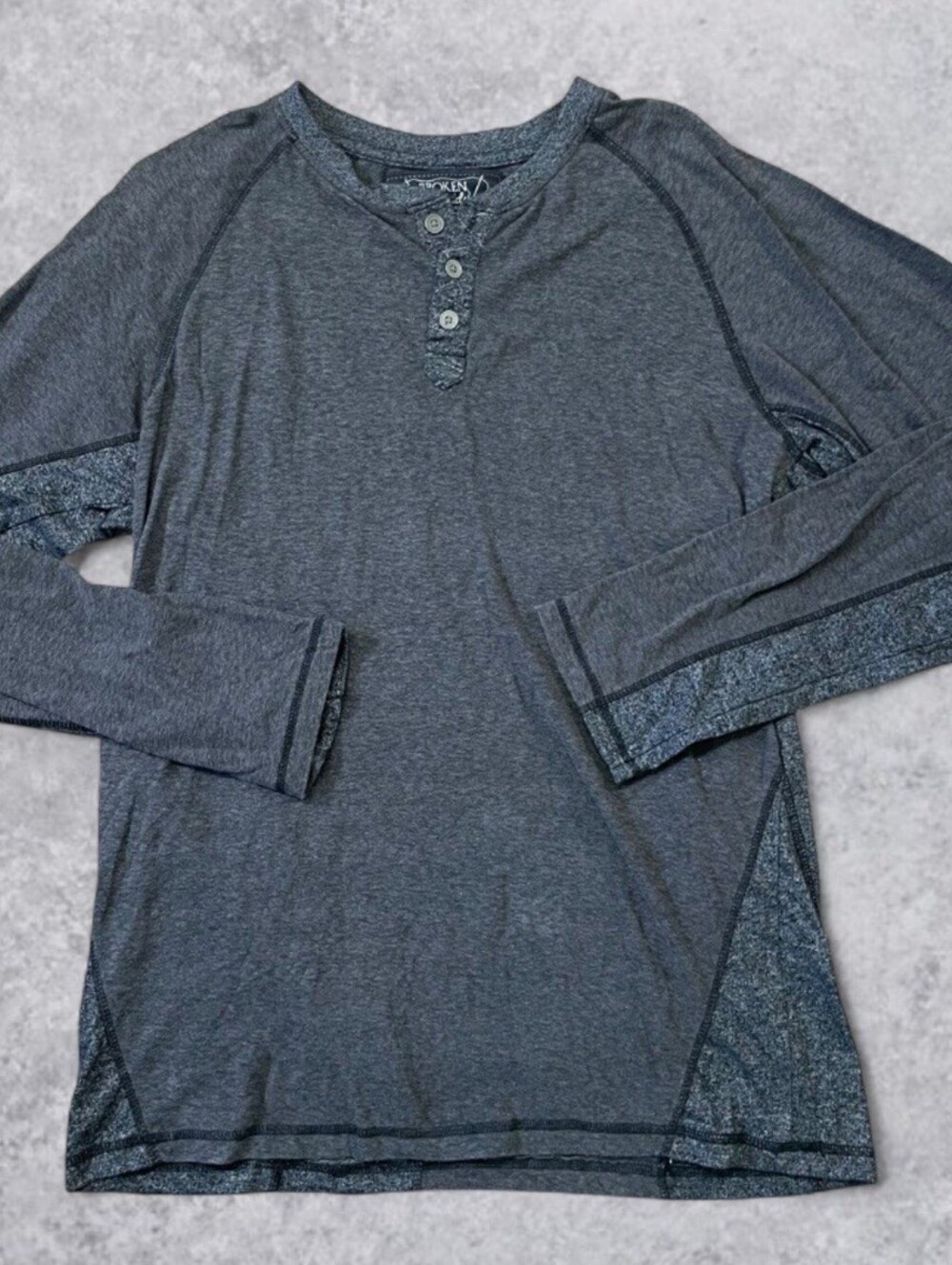 Broken Threads Men’s Large Gray Henley Long Sleeve Raglan Shirt Cotton Soft